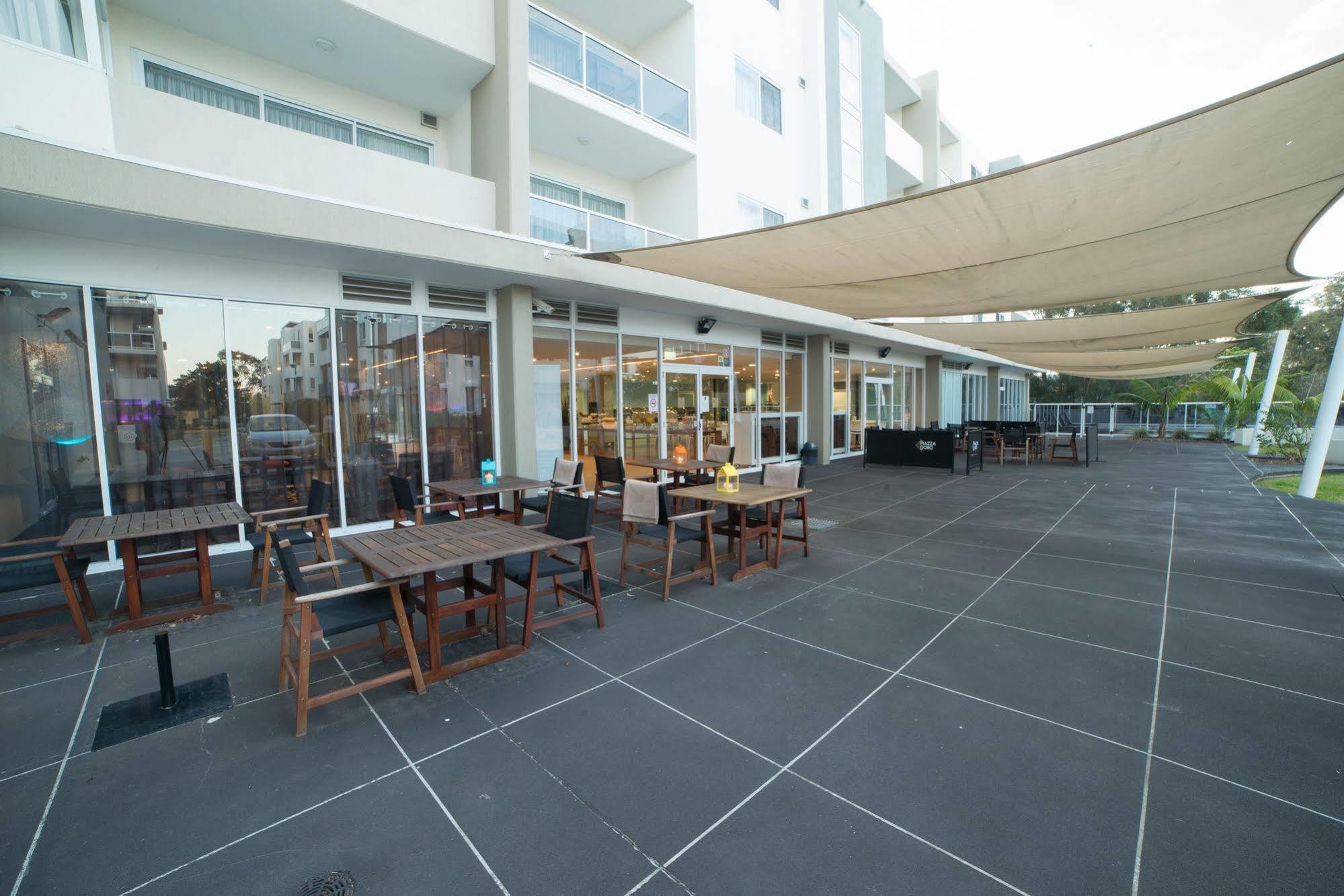 Quality Suites Pioneer Sands Wollongong Zewnętrze zdjęcie